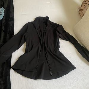 Women’s Lulu Lemon Jacket